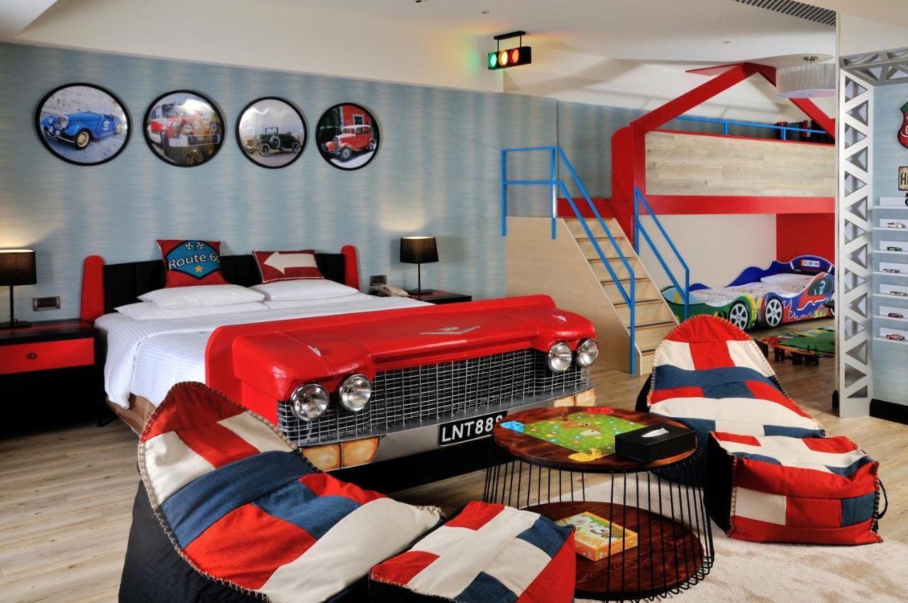 E-Da Royal Hotel Đại Thụ Ngoại thất bức ảnh The London themed room at the hotel