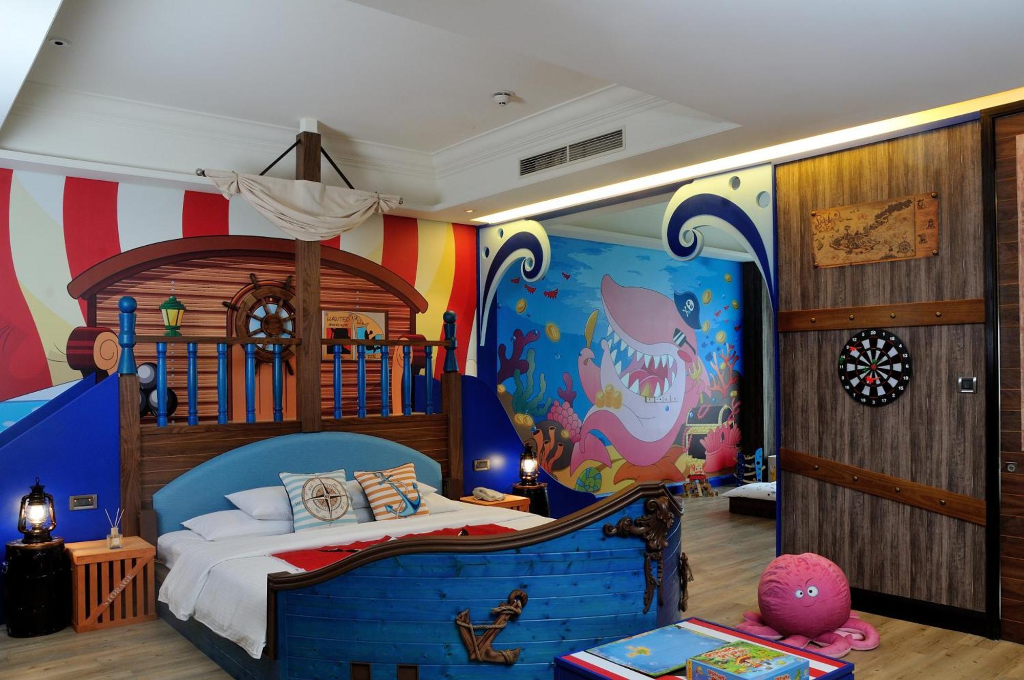 E-Da Royal Hotel Đại Thụ Ngoại thất bức ảnh A themed room at the hotel